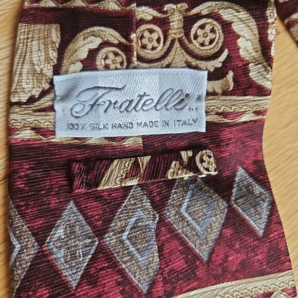 Fratelli 100% Silk Handmade In Italy Grecian Look Maroon Gray Black Men’s Tie - Picture 3 of 7